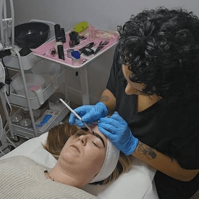 EYEBROW TINTING